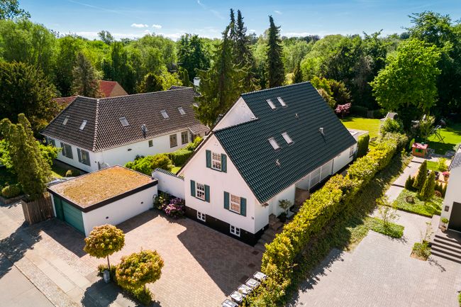 Christiansholmsvej 38, 2930 Klampenborg